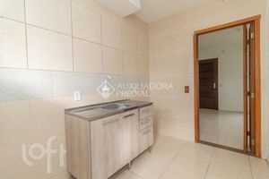 Image 7 - 886385