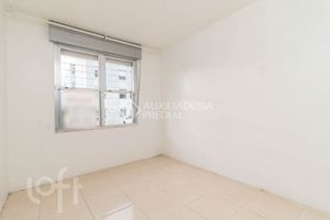 Image 9 - 886385
