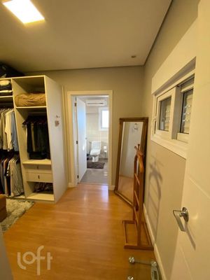 Image 9 - 886387