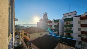 Image 8 - 886391