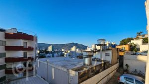 Image 9 - 886391