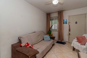 Image 1 - 886393