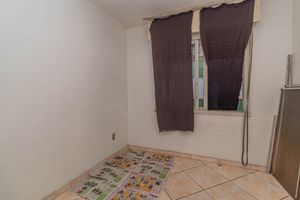 Image 9 - 886393