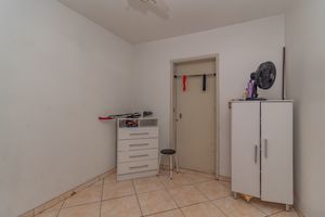 Image 7 - 886393