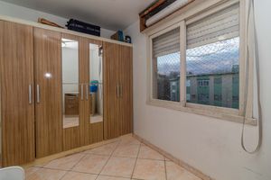 Image 12 - 886393