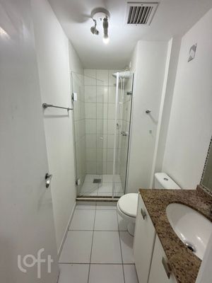 Image 8 - 886400