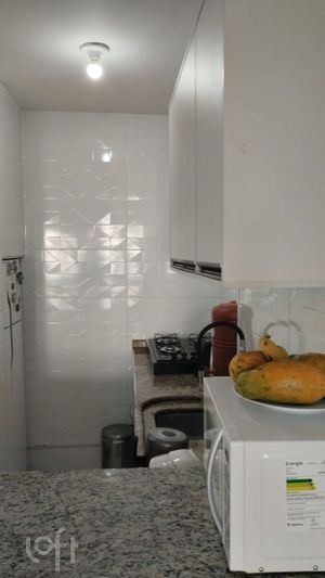 Image 11 - 886402