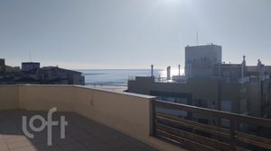 Image 44 - 886402