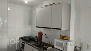 Image 8 - 886402