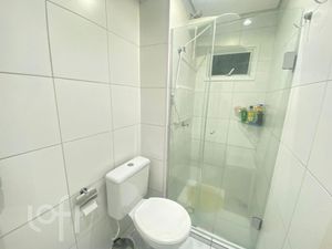 Image 12 - 886404