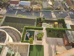 Image 14 - 886418