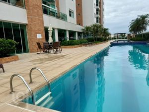 Image 15 - 886418