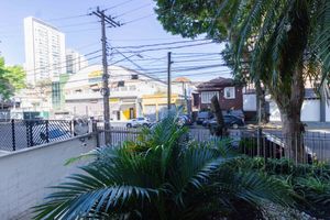 Image 11 - 886421