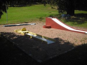 Image 38 - 886431