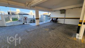 Image 18 - 886438