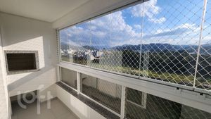 Image 6 - 886438