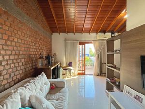 Image 17 - 886443