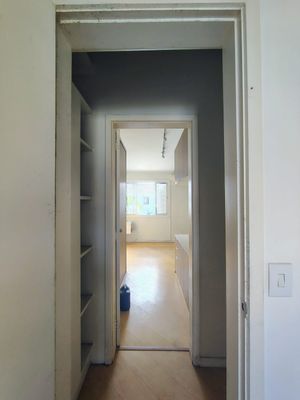 Image 7 - 886445