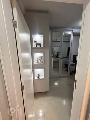 Image 8 - 886446