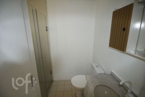 Image 9 - 886449