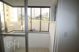 Image 11 - 886449