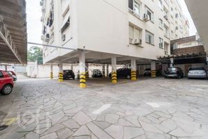 Image 18 - 886456