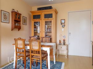 Image 4 - 886456