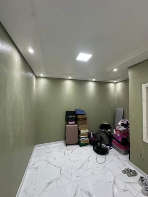 Image 12 - 886465