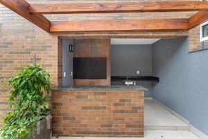 Image 19 - 886466