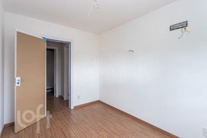 Image 9 - 886466