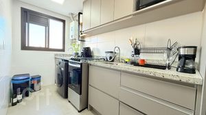 Image 11 - 886466