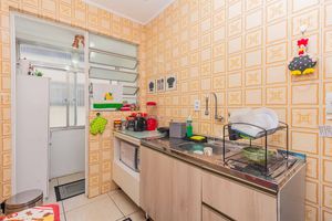 Image 7 - 886508