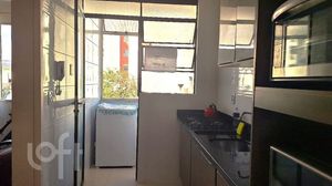 Image 7 - 886510
