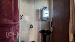 Image 18 - 886510