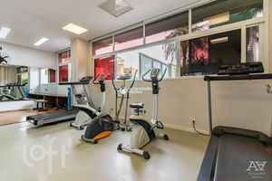 Image 32 - 886511