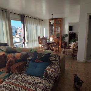 Image 1 - 886513