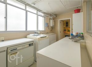 Image 32 - 886514
