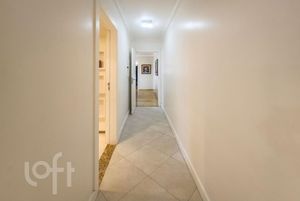 Image 5 - 886514