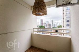 Image 18 - 886518