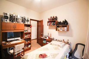 Image 18 - 886519