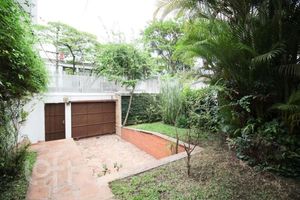 Image 39 - 886519