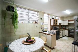 Image 7 - 886519