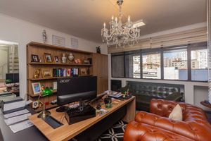 Image 13 - 886523