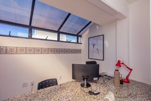 Image 9 - 886523