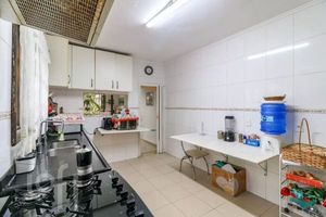 Image 13 - 886524