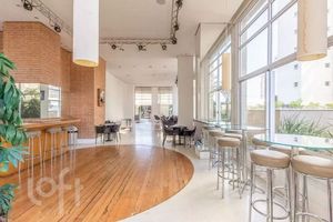 Image 34 - 886527