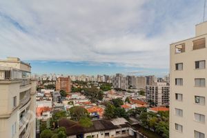 Image 12 - 886530