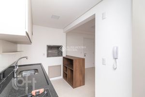 Image 11 - 886532