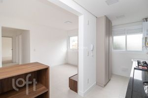 Image 8 - 886532