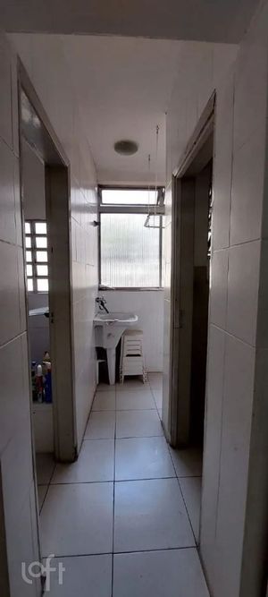 Image 4 - 886534